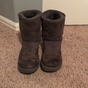 gray ugg’s
